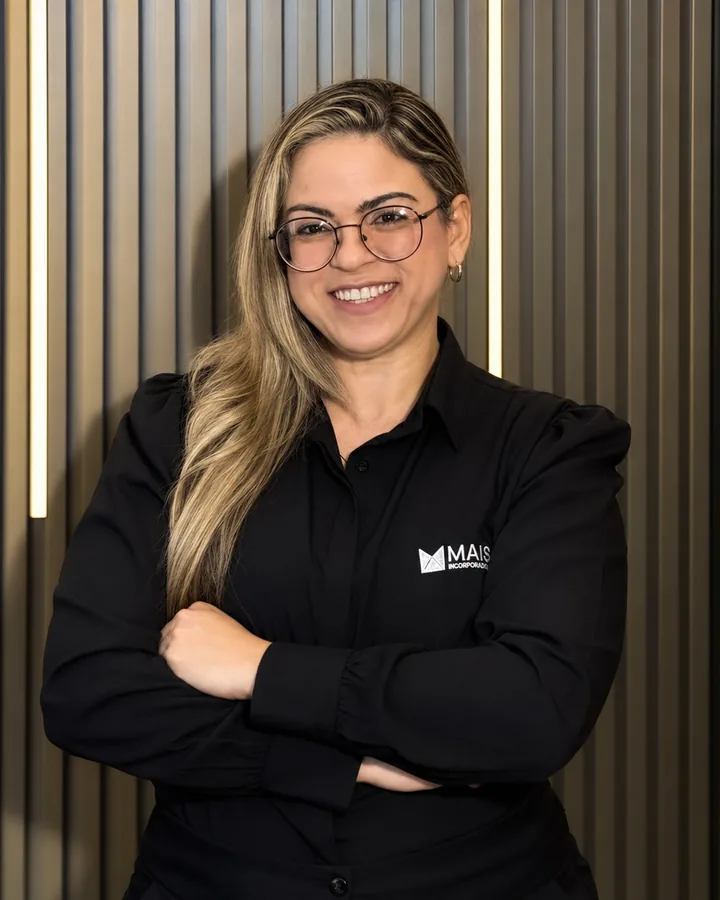 Jaqueline, sales manager at Mais Incorporadora