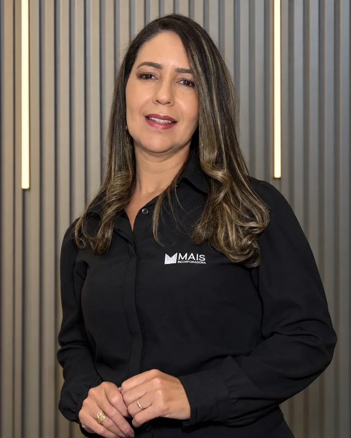 Mércia, finance assistant at Mais Incorporadora
